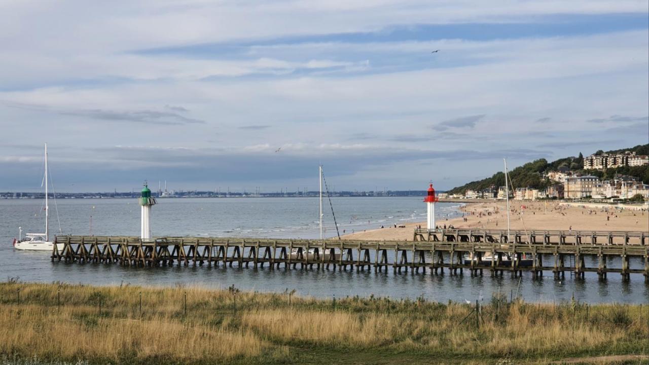Le Cocooning-Studio Deauville Marina Avec Terrasse Vue Mer Et Plage ภายนอก รูปภาพ