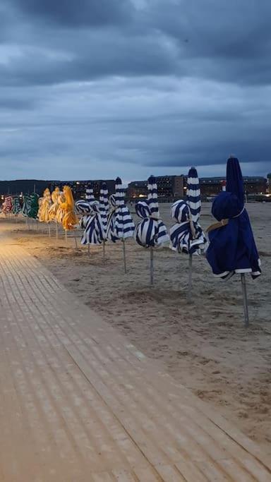 Le Cocooning-Studio Deauville Marina Avec Terrasse Vue Mer Et Plage ภายนอก รูปภาพ