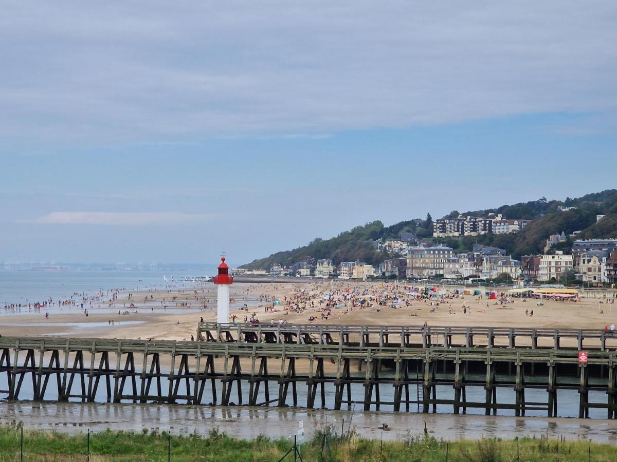 Le Cocooning-Studio Deauville Marina Avec Terrasse Vue Mer Et Plage ภายนอก รูปภาพ